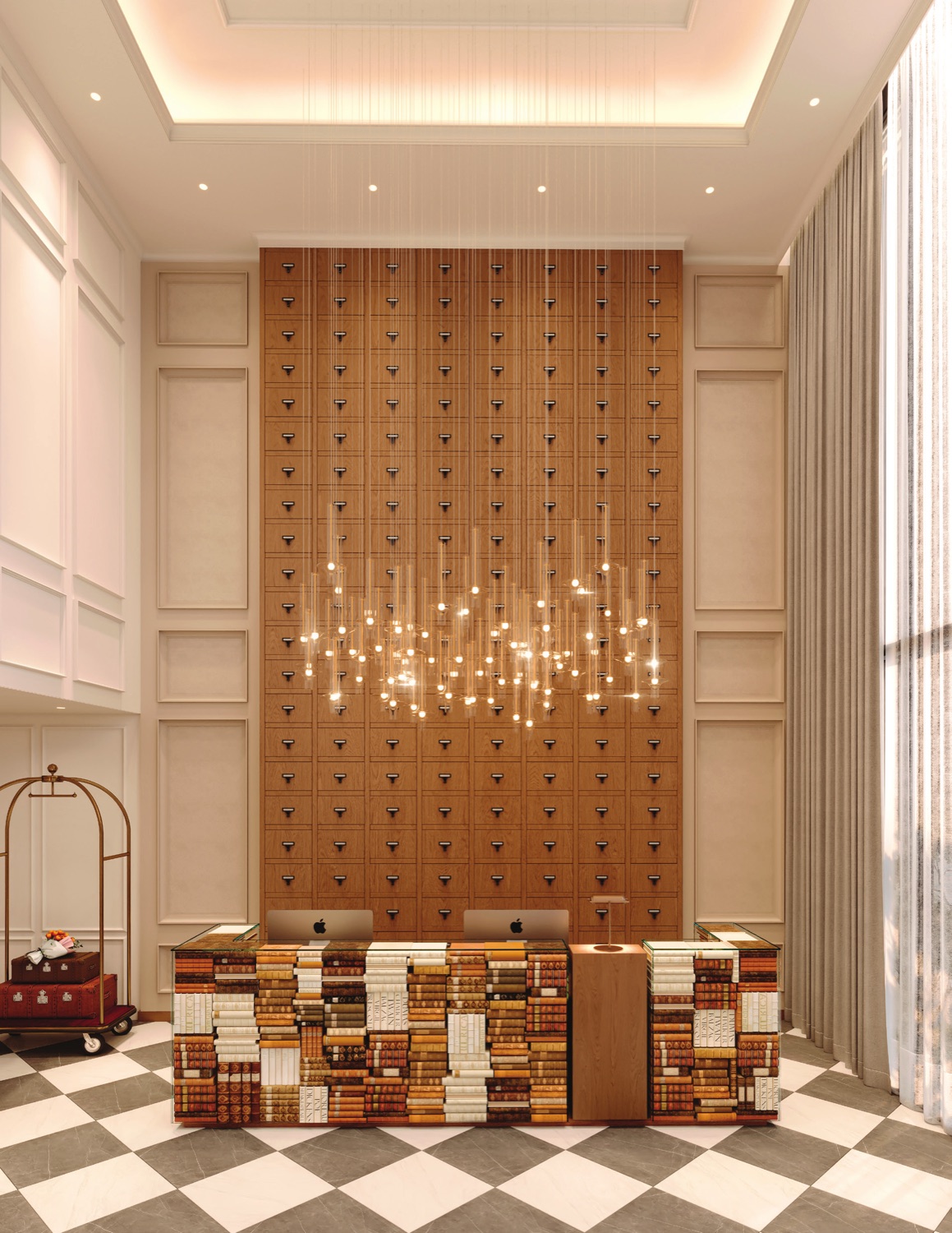 Lobby con reception rivestita di libri